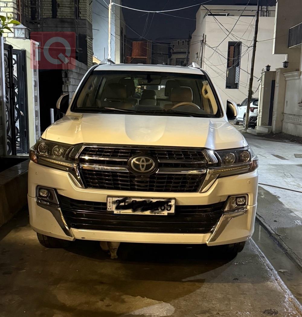 تويوتا لاندكروزر